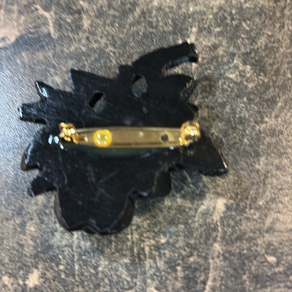 Jewelry lot miscellaneous, eight necklaces and three pins and a scarf pin - Picture 3 of 9